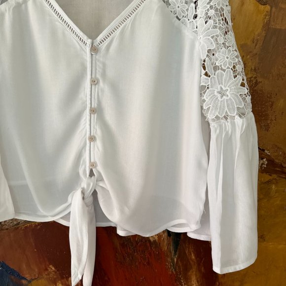 HOLLISTER Cotton Blend Inset Lace White Bohemian Top NWT - Picture 9 of 16